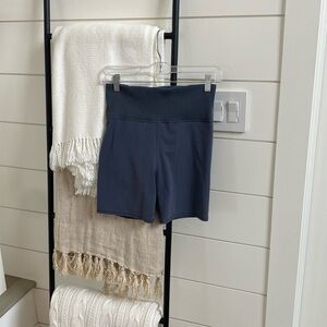 Vuori Rib Studio Short. Azure Blue. Size Medium.